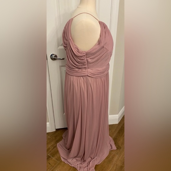 Plus Dress 💗 - Picture 2 of 6